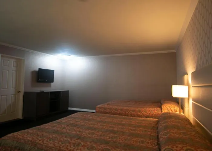 Alpha Inn And Suites